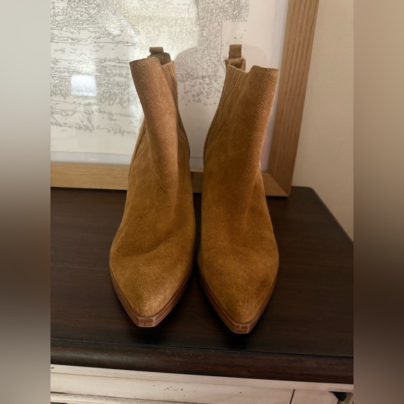 MARC FISHER ALVA POINTY TOE BROWN SUEDE BOOTIE SIZE 11 - Picture 2 of 6